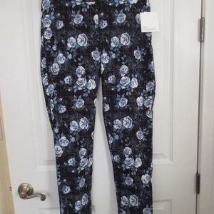 89th & Madison Black and Blue Floral Pants